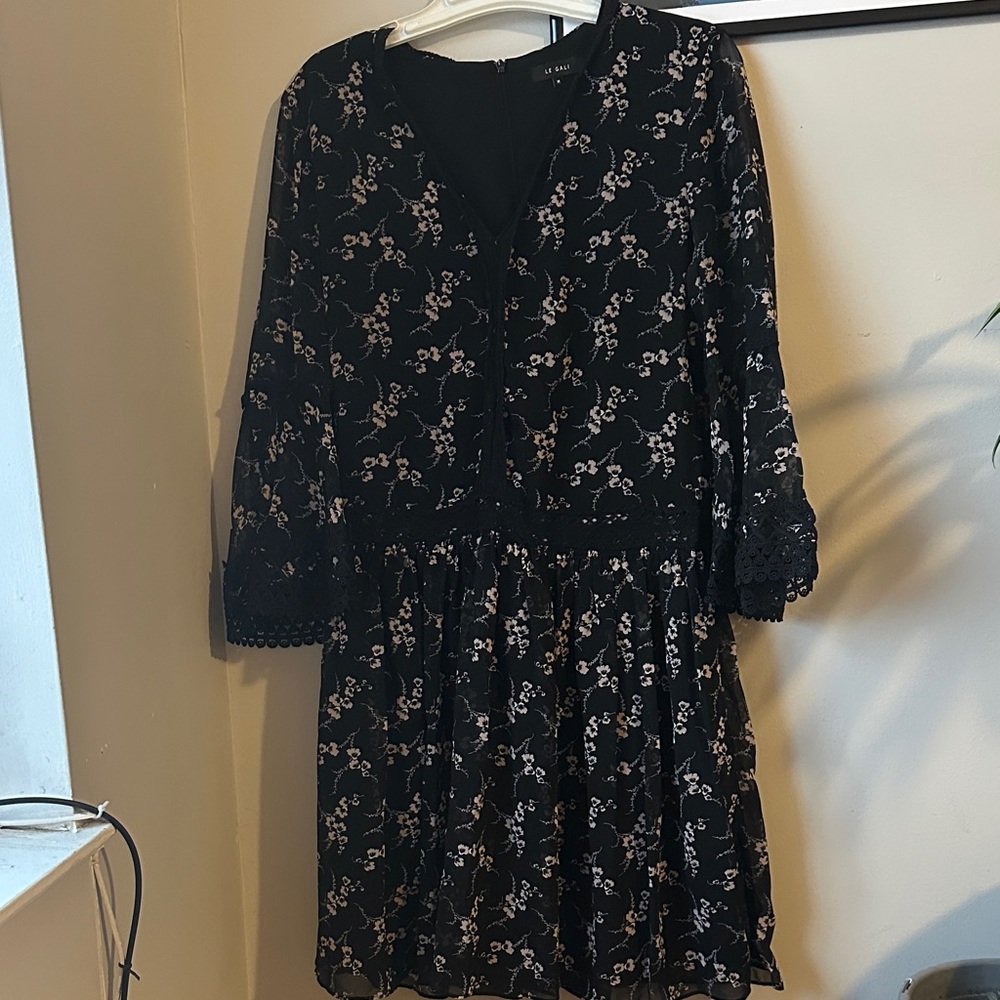 Elegant Black Floral Midi Dress